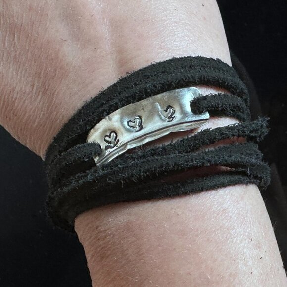 Heart Stamped Sterling Silver Leather Cuff Bracelet Tie Wrap Yoga 925 Boho Gift - Picture 2 of 11